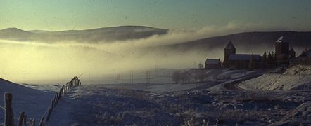 1979年11月，欧布拉克地区雪景中的晨雾