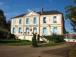 The town hall in Villeneuve-les-Genêts