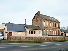 The town hall in Monceaux-l'Abbaye