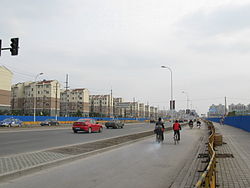 杨高南路(高青路、华夏西路方向)