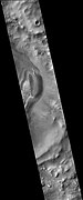 火星勘测轨道飞行器背景相机拍摄的索思陨击坑东侧边缘。