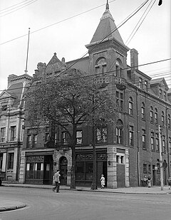 Dominion Hotel from Queen Street