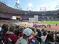 伦敦奥林匹克体育场环绕会场顶部的照明灯象征理性之眼