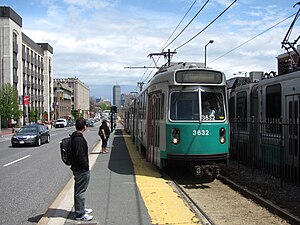 2011年停靠在圣保罗站的出城方向列车