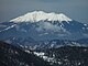 鉢盛山眺望御嶽山，右前方是繼子岳（日和田富士）（2008年4月25日）