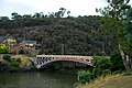 远眺国王桥（Kings Bridge）和奔流峡谷（Cataract Gorge)