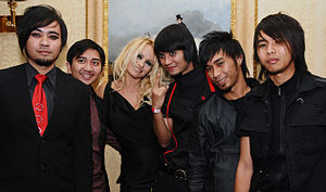 D'Hask with Pamela Anderson in 2009.