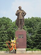 Bronze statue of Liu Shaoqi.