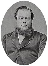 Photograph of bearded man without moustache