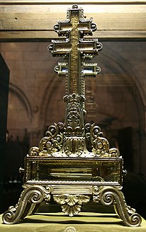 装有圣十字架的钉子和木头的帕拉蒂尼十字架圣物箱