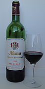 1998年份的蒙图斯酒庄珍藏（马迪兰AOC），颜色深沉，几乎黑色