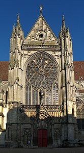The South transept rose window and portal, in the Flamboyant Gothic style (15th c.)
