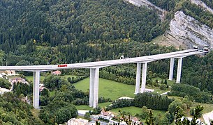 楠蒂阿高架橋（法語：Viaduc de Nantua）