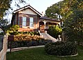 Cottage in Kensington