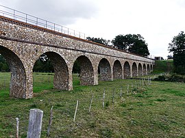 The Avre aqueduct in Revercourt