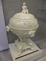 Creamware cocklepot, c. 1790