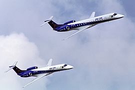 ERJ-135与ERJ-145于2000年范堡罗航展