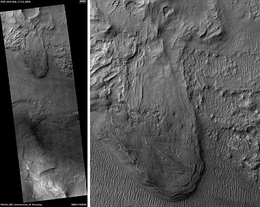 Ius Chasma Mesa, as seen by HiRISE. Scale bar is 500 meters long.