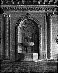 The fountain of The Cafe Rouge