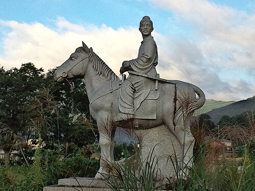 柿本人麻吕像（奈良县宇陀市阿骑野・人麻吕公园）