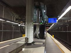 Platform of the LA Metro Vermont/Beverly station