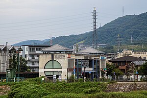 車站遠景(2015年8月)