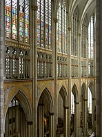 Choir of Cologne Cathedral, Rayonnant: Above the arcades almost all is large windows with fine tracery.