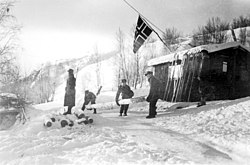 Soldiers at Skafferhullet at the Finland–Norway border in 1940.