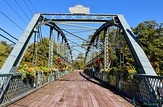 Drake Hill Road Bridge, built in 1892 to span the Farmington River in Simsbury, Connecticut