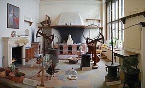 Chemistry laboratory of the 18th century, of the sort used by Antoine Lavoisier and his contemporaries