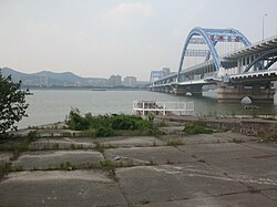 從南岸西側看四橋