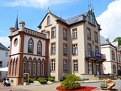 The Wirtgensschlass or Schloss Wirtgen is nowadays used as one building of the conservatory of music.