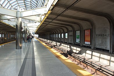 Yorkdale station, one of 29 stations on the Toronto subway with centre platforms