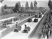 5 汽車列隊（英語：motorcade）（加拿大，1945）