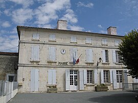 The town hall in Vandré