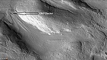 辛顿陨击坑北部的古冰川，是该地区众多冰川之一。注：这是前面照片的放大版。